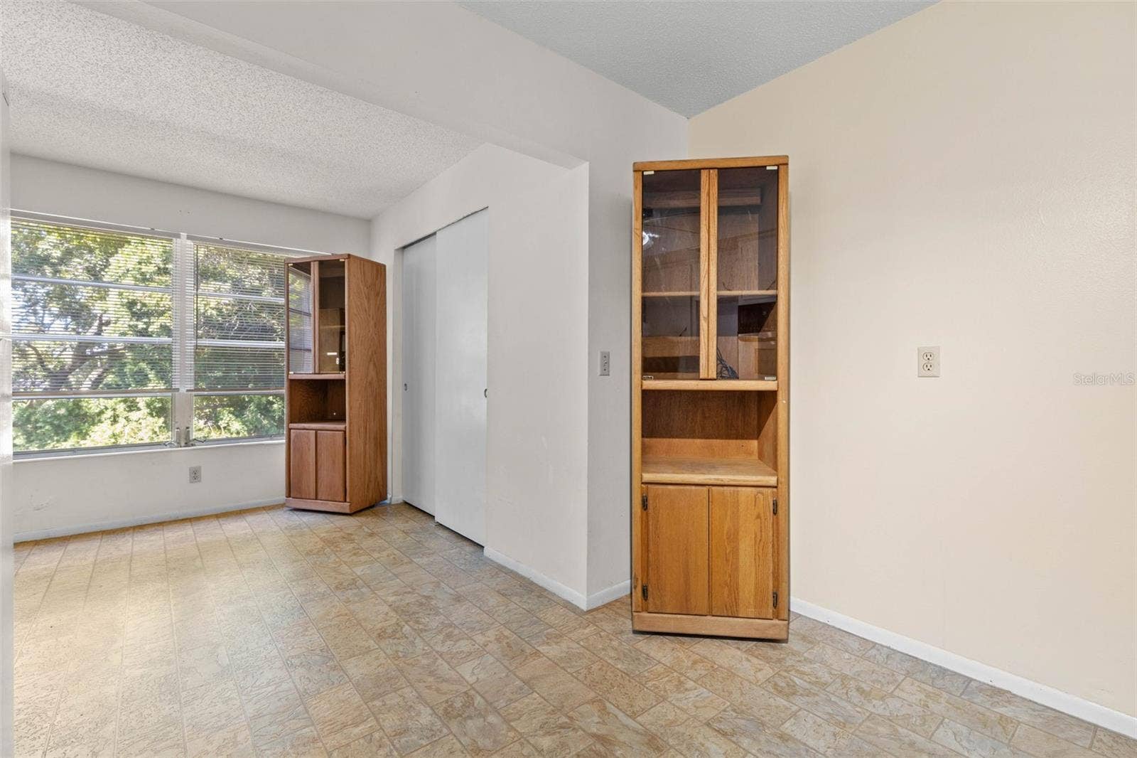 2426 PERSIAN DRIVE, #52, Clearwater, FL 33763 2426 PERSIAN DRIVE, #52, Clearwater, FL 33763