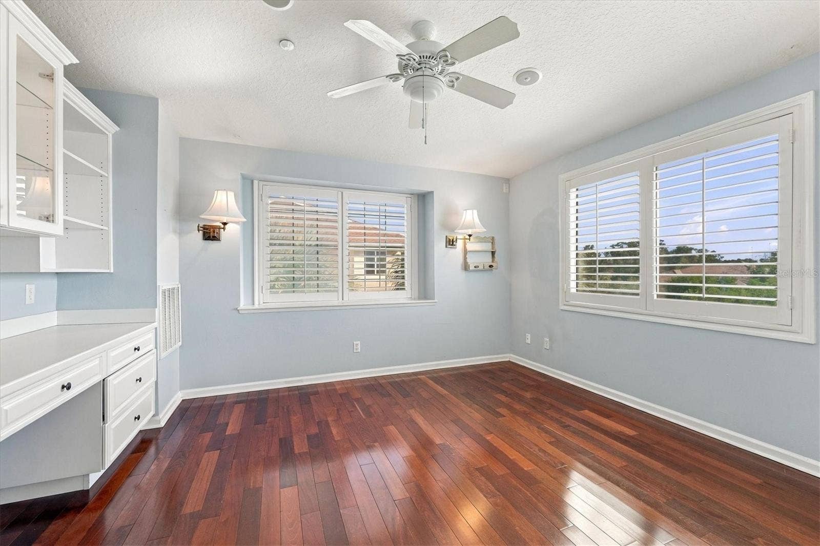 131 BRENT CIRCLE, Oldsmar, FL 34677 131 BRENT CIRCLE, Oldsmar, FL 34677