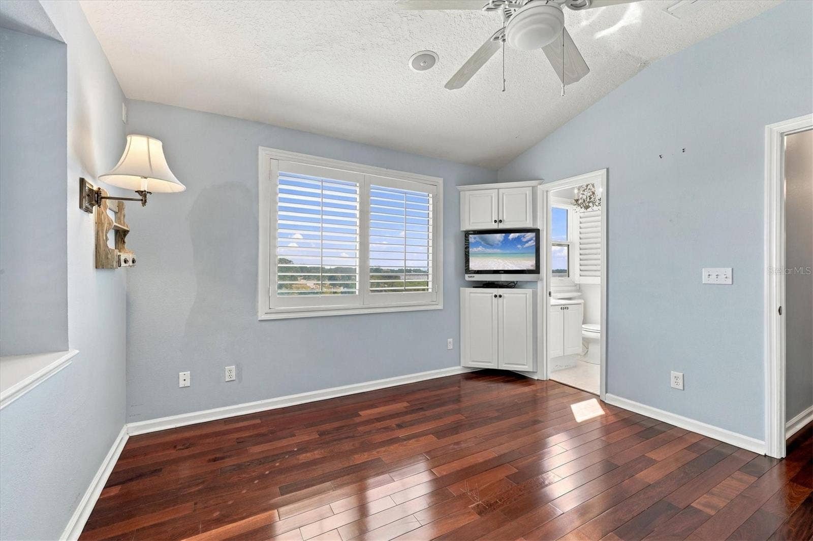 131 BRENT CIRCLE, Oldsmar, FL 34677 131 BRENT CIRCLE, Oldsmar, FL 34677