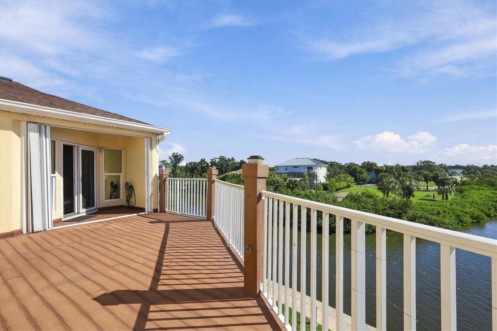 131 BRENT CIRCLE, Oldsmar, FL 34677 131 BRENT CIRCLE, Oldsmar, FL 34677