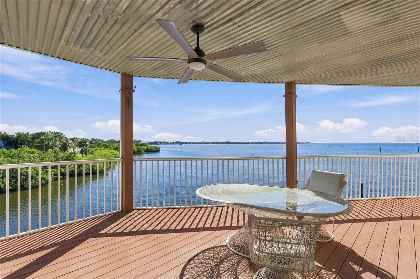 131 BRENT CIRCLE, Oldsmar, FL 34677 131 BRENT CIRCLE, Oldsmar, FL 34677