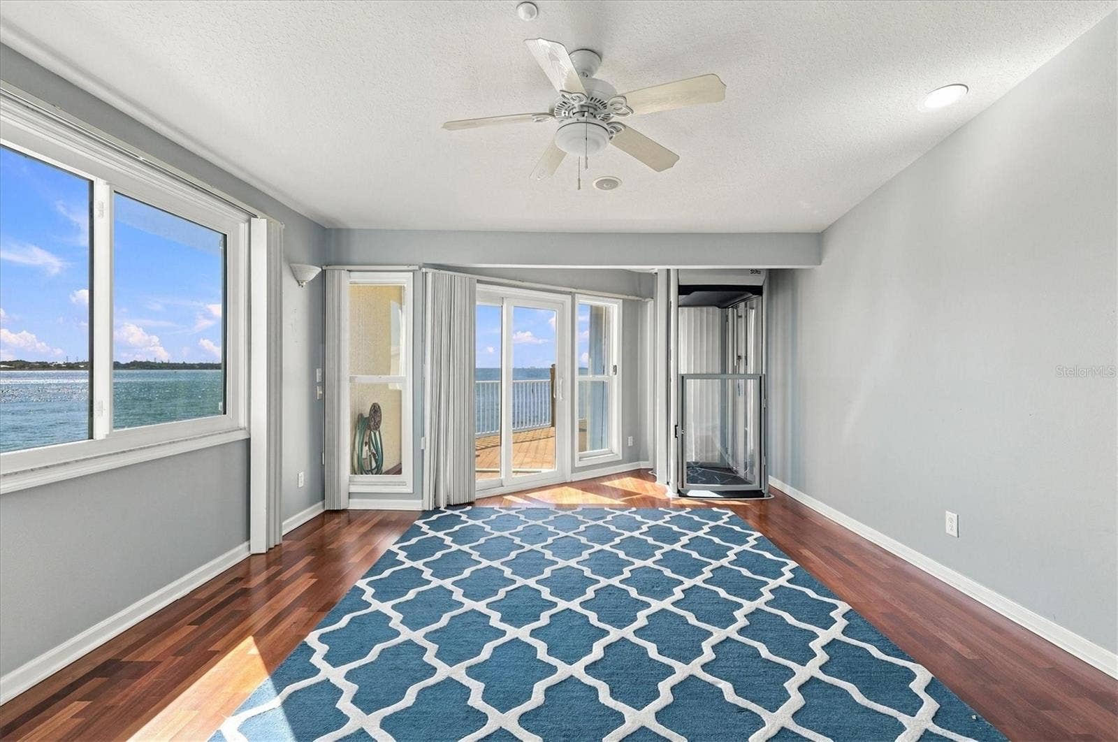 131 BRENT CIRCLE, Oldsmar, FL 34677 131 BRENT CIRCLE, Oldsmar, FL 34677