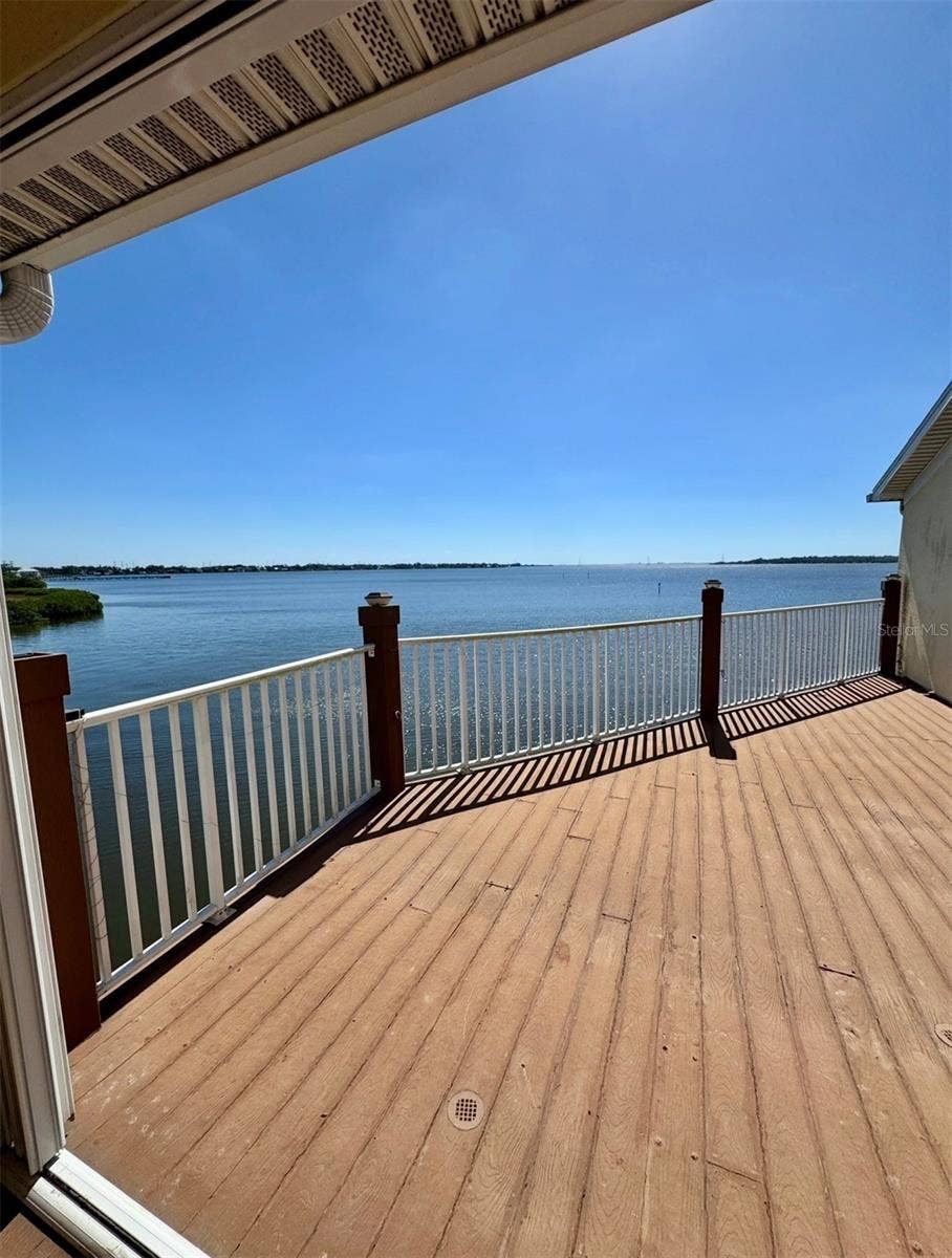 131 BRENT CIRCLE, Oldsmar, FL 34677 131 BRENT CIRCLE, Oldsmar, FL 34677