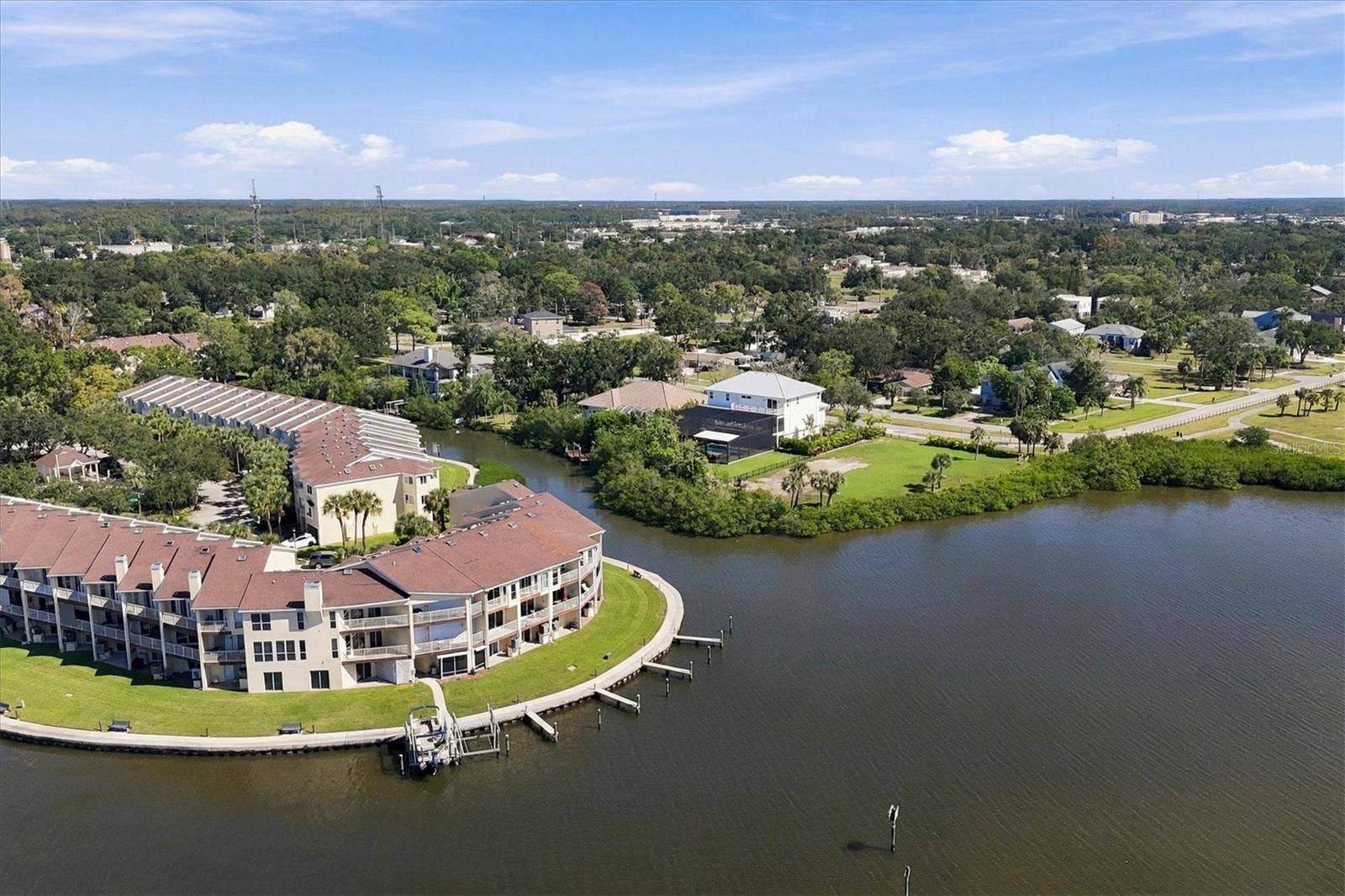 131 BRENT CIRCLE, Oldsmar, FL 34677 131 BRENT CIRCLE, Oldsmar, FL 34677
