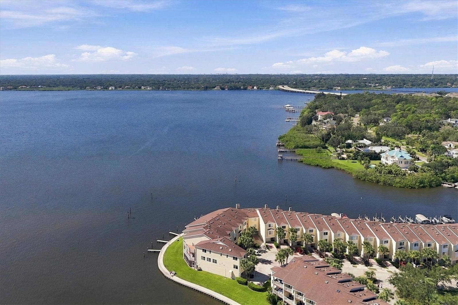 131 BRENT CIRCLE, Oldsmar, FL 34677 131 BRENT CIRCLE, Oldsmar, FL 34677