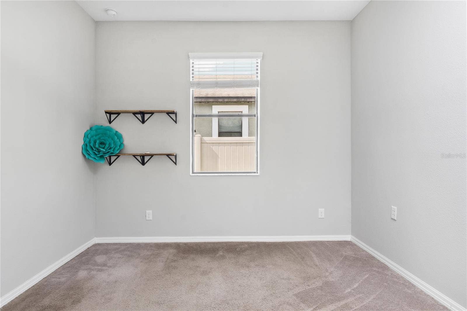 105 DAKOTA HILL DRIVE, Seffner, FL 33584 105 DAKOTA HILL DRIVE, Seffner, FL 33584