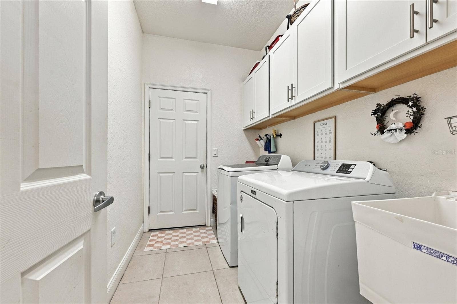 4041 SHEARWATER STREET, Lakeland, FL 33811 4041 SHEARWATER STREET, Lakeland, FL 33811