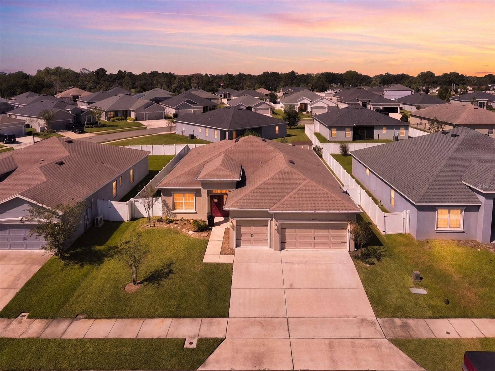 4041 SHEARWATER STREET, Lakeland, FL 33811 4041 SHEARWATER STREET, Lakeland, FL 33811