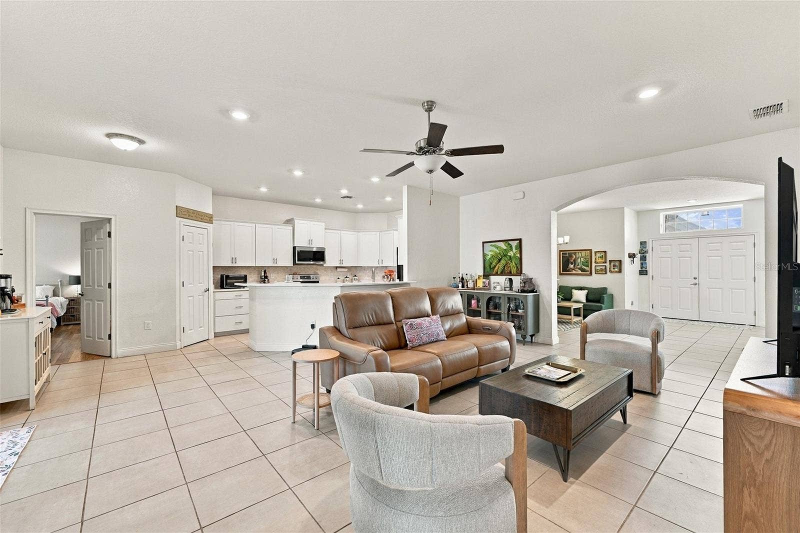 4041 SHEARWATER STREET, Lakeland, FL 33811 4041 SHEARWATER STREET, Lakeland, FL 33811