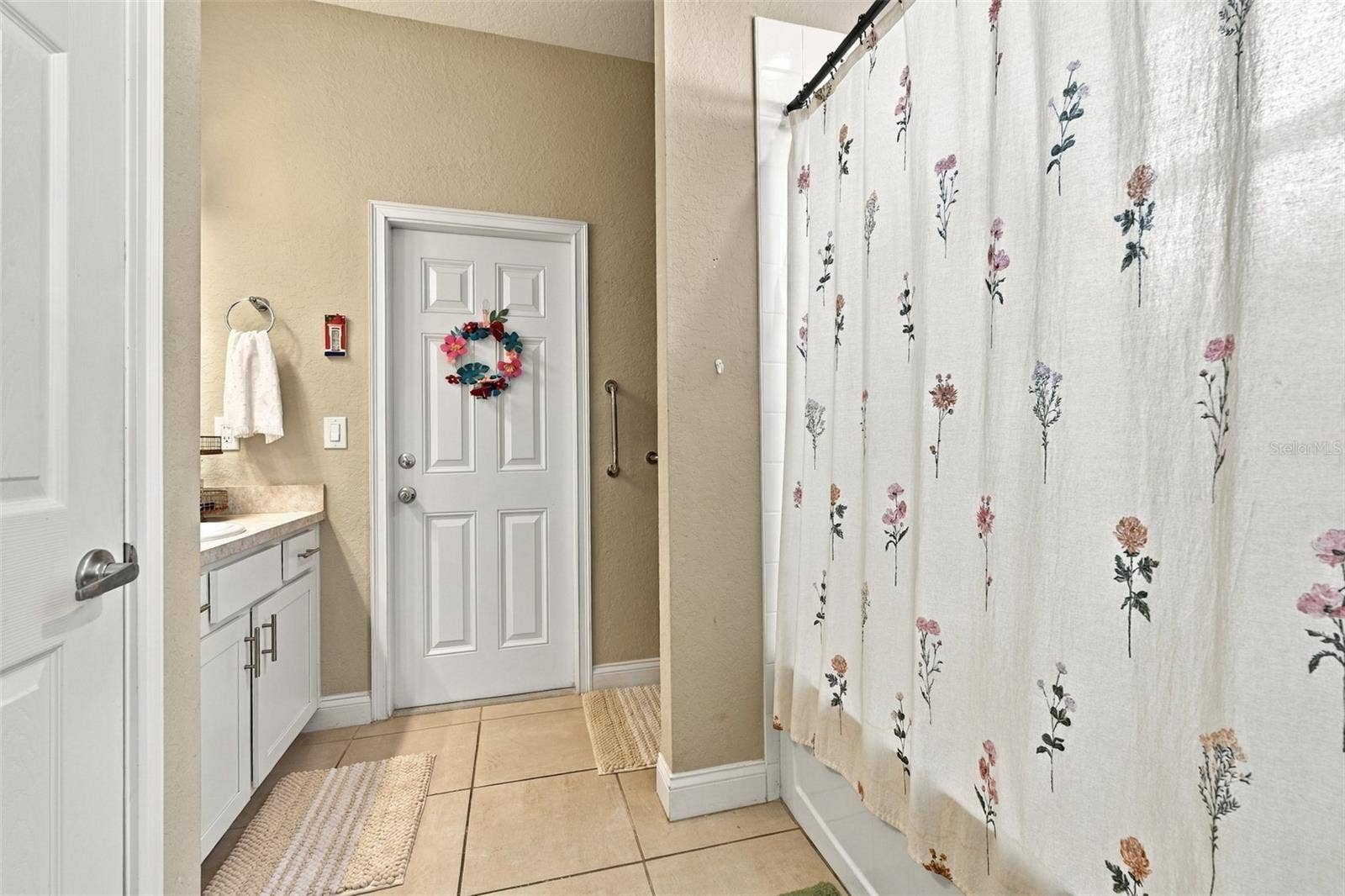 4041 SHEARWATER STREET, Lakeland, FL 33811 4041 SHEARWATER STREET, Lakeland, FL 33811