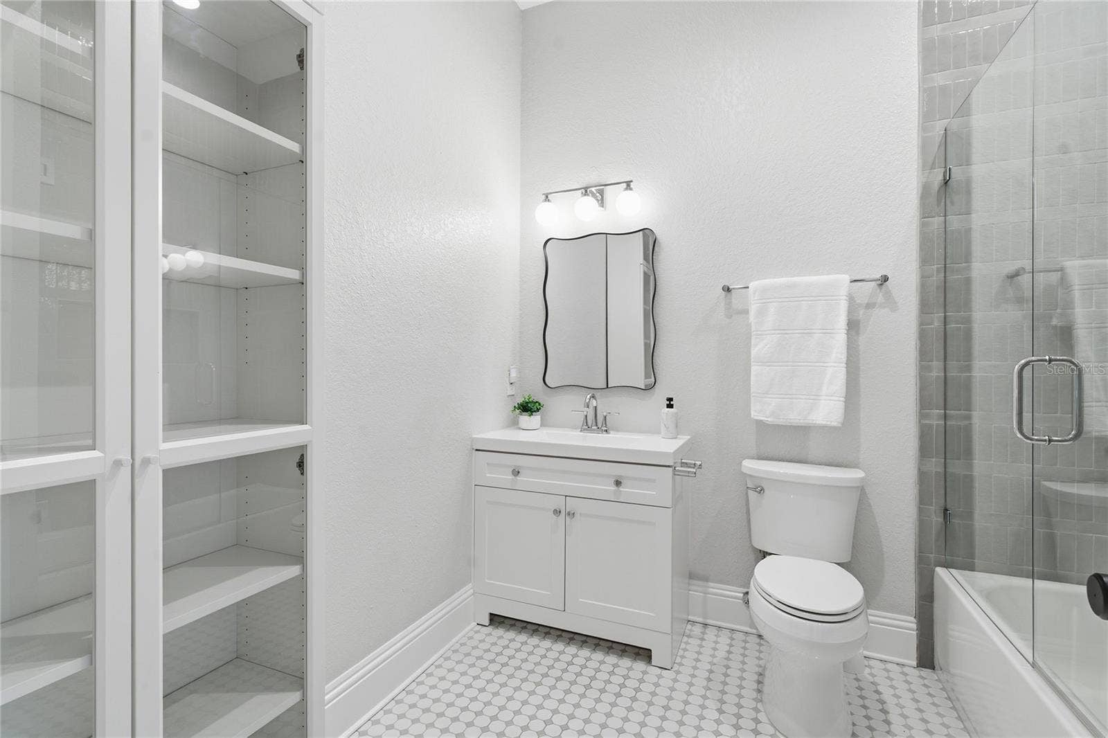 5601 BAYSHORE BOULEVARD, #E, Tampa, FL 33611 5601 BAYSHORE BOULEVARD, #E, Tampa, FL 33611