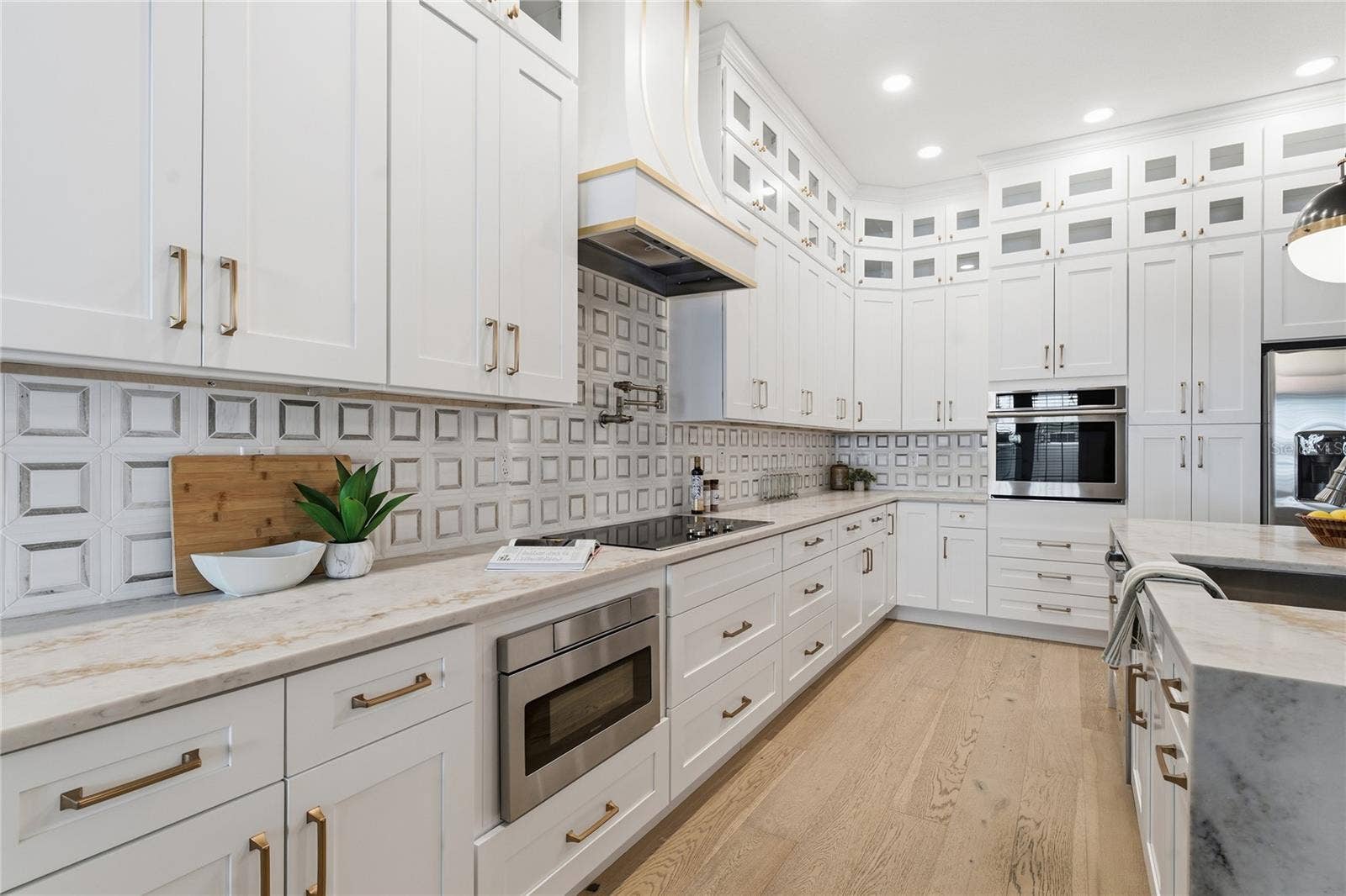 5601 BAYSHORE BOULEVARD, #E, Tampa, FL 33611 5601 BAYSHORE BOULEVARD, #E, Tampa, FL 33611