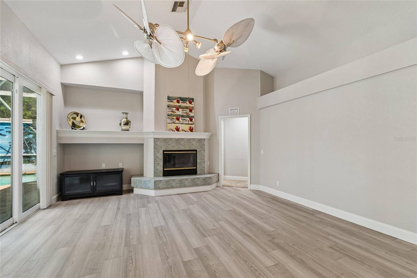 4227 AUSTON WAY, Palm Harbor, FL 34685 4227 AUSTON WAY, Palm Harbor, FL 34685