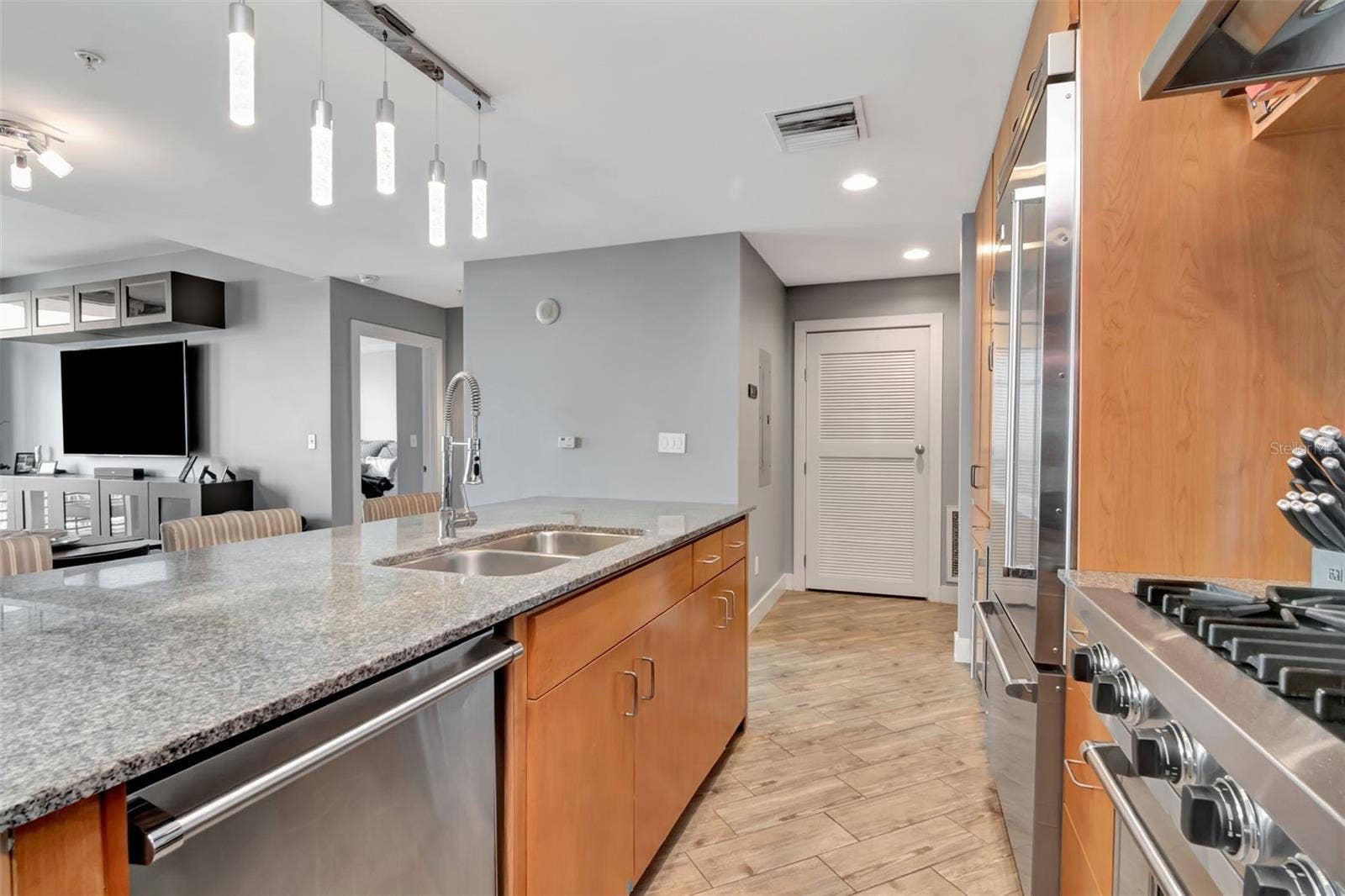 1120 E KENNEDY BOULEVARD, #1512, Tampa, FL 33602 1120 E KENNEDY BOULEVARD, #1512, Tampa, FL 33602