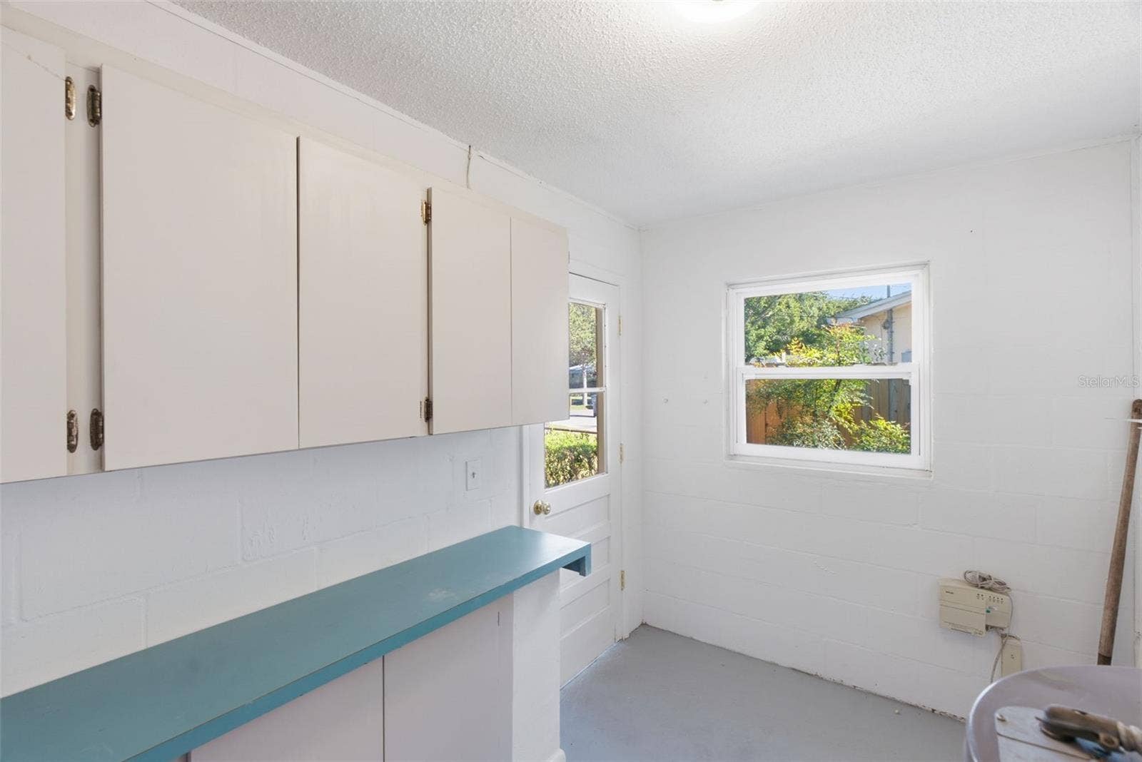 6709 S DAUPHIN AVENUE, Tampa, FL 33611 6709 S DAUPHIN AVENUE, Tampa, FL 33611