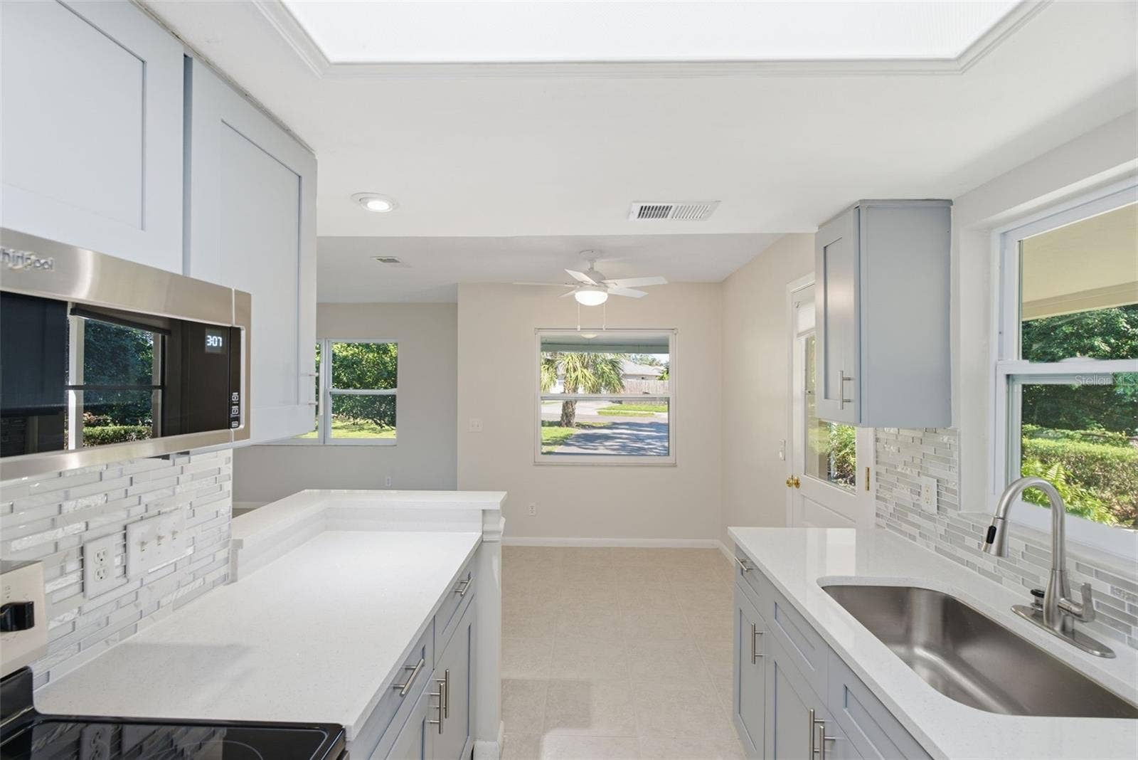 6709 S DAUPHIN AVENUE, Tampa, FL 33611 6709 S DAUPHIN AVENUE, Tampa, FL 33611