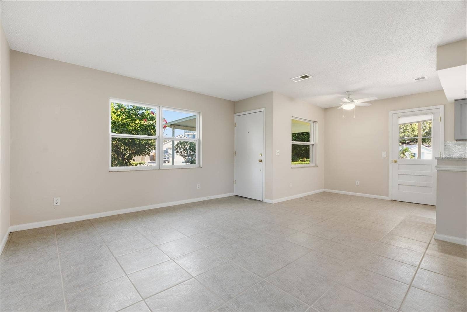 6709 S DAUPHIN AVENUE, Tampa, FL 33611 6709 S DAUPHIN AVENUE, Tampa, FL 33611