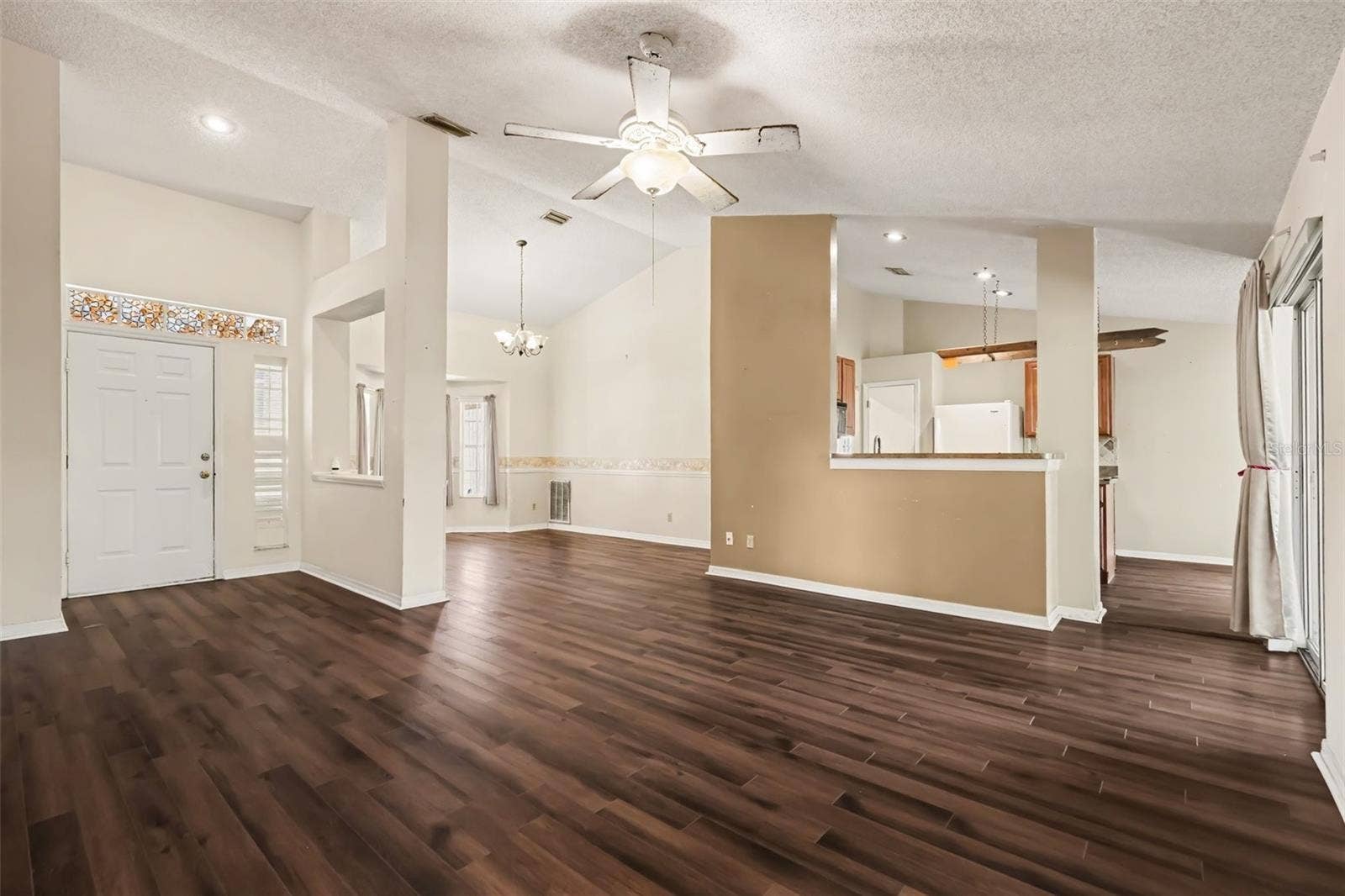 833 GREENBELT CIRCLE, Brandon, FL 33510 833 GREENBELT CIRCLE, Brandon, FL 33510