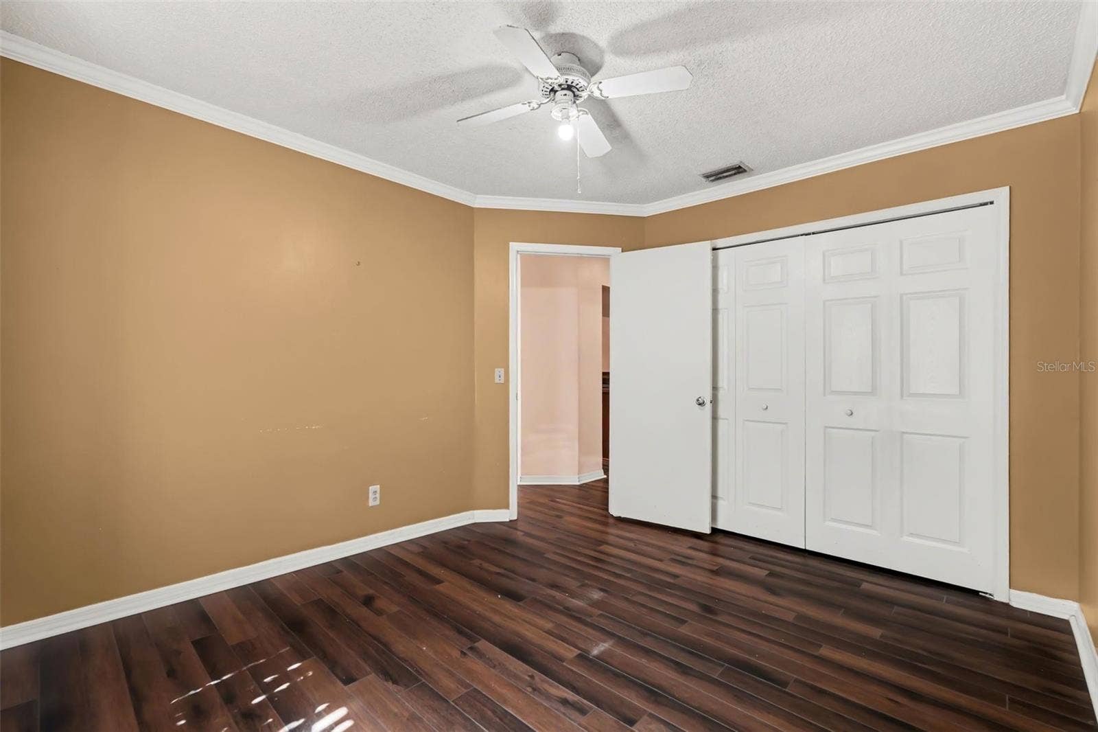 833 GREENBELT CIRCLE, Brandon, FL 33510 833 GREENBELT CIRCLE, Brandon, FL 33510