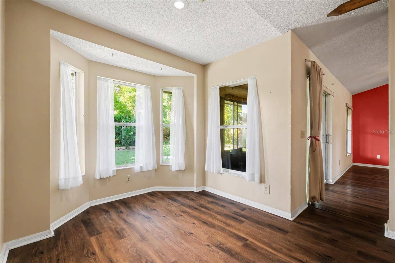 833 GREENBELT CIRCLE, Brandon, FL 33510 833 GREENBELT CIRCLE, Brandon, FL 33510