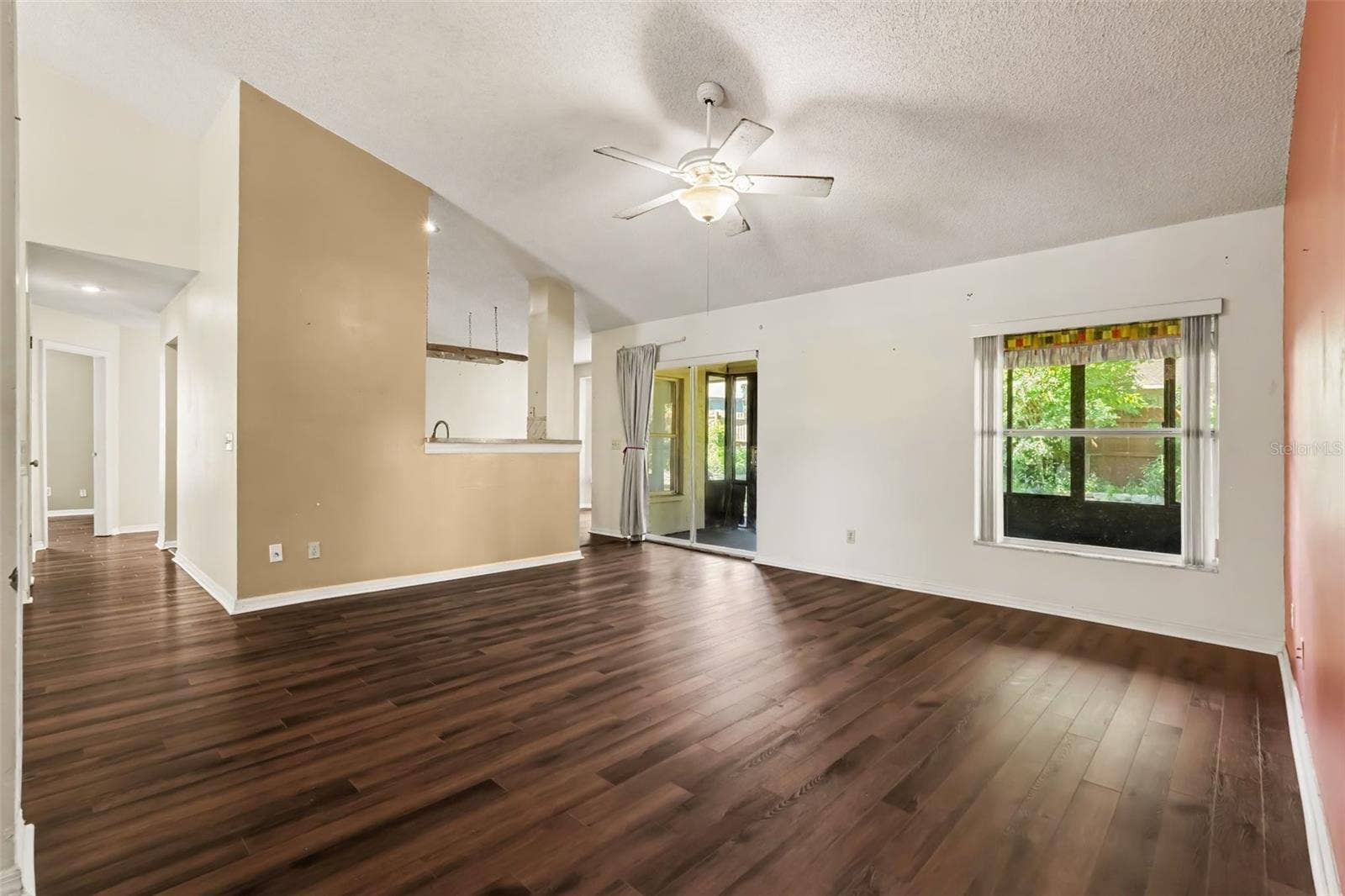 833 GREENBELT CIRCLE, Brandon, FL 33510 833 GREENBELT CIRCLE, Brandon, FL 33510