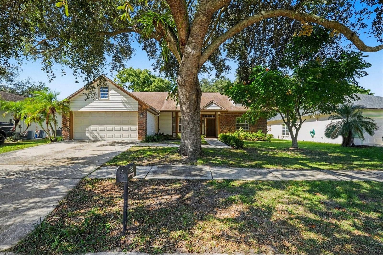 833 GREENBELT CIRCLE, Brandon, FL 33510 833 GREENBELT CIRCLE, Brandon, FL 33510