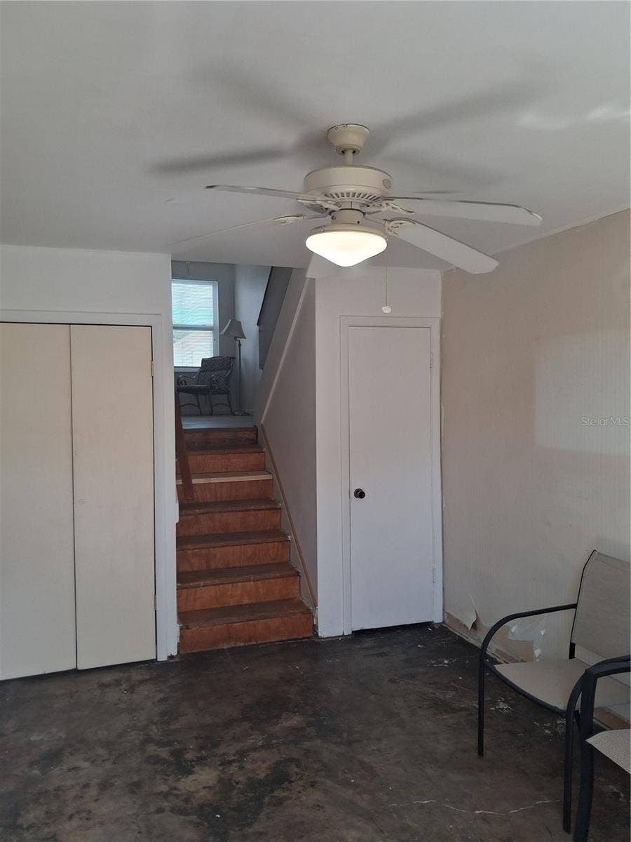 4310 LA MORA COURT, Tampa, FL 33611 4310 LA MORA COURT, Tampa, FL 33611