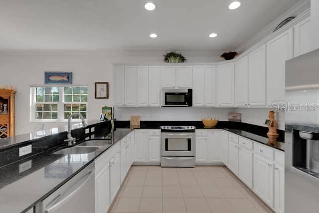 110 RICARDO WAY NE, #8, St Petersburg, FL 33704 110 RICARDO WAY NE, #8, St Petersburg, FL 33704