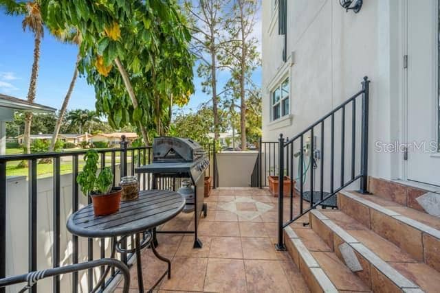110 RICARDO WAY NE, #8, St Petersburg, FL 33704 110 RICARDO WAY NE, #8, St Petersburg, FL 33704