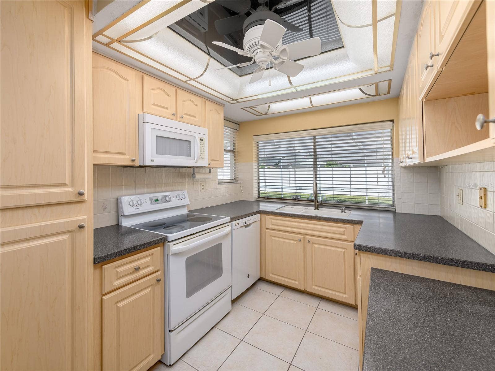 8135 BROWN PELICAN AVENUE, New Port Richey, FL 34653 8135 BROWN PELICAN AVENUE, New Port Richey, FL 34653