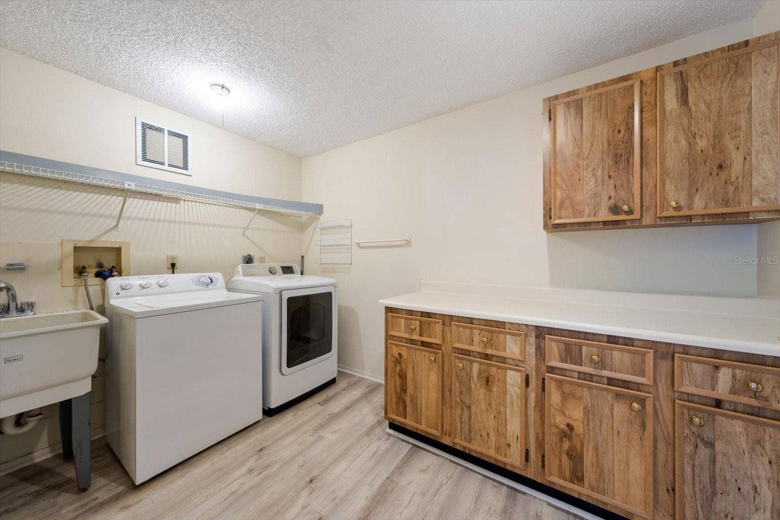 6188 80TH STREET N, #210, St Petersburg, FL 33709 6188 80TH STREET N, #210, St Petersburg, FL 33709