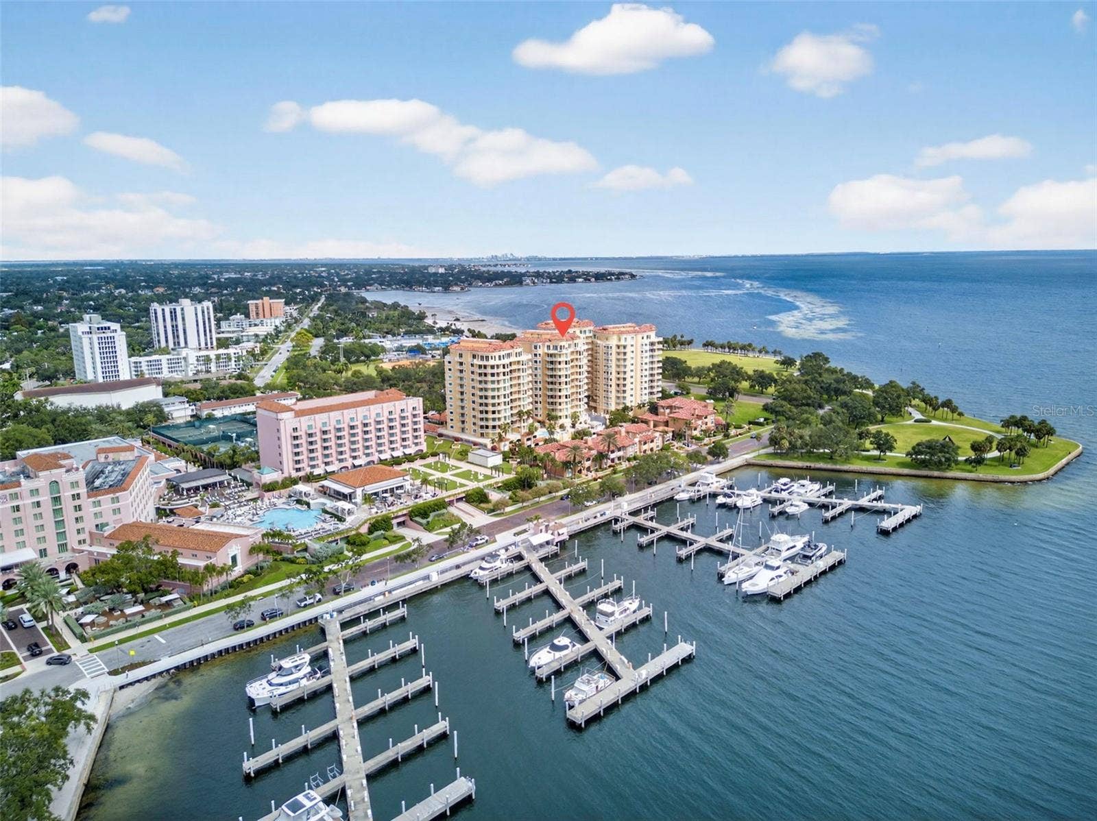 Welcome to Vinoy Place