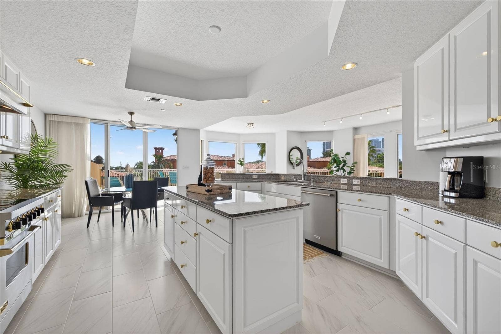 555 5TH AVENUE NE, #332, St Petersburg, FL 33701