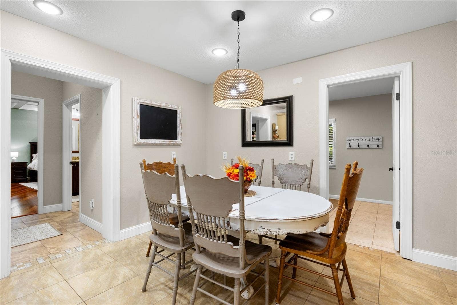 Eat-In Kitchen