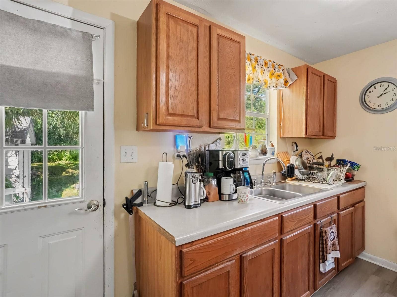 3020 STRAWBERRY LANE, Lakeland, FL 33801 3020 STRAWBERRY LANE, Lakeland, FL 33801