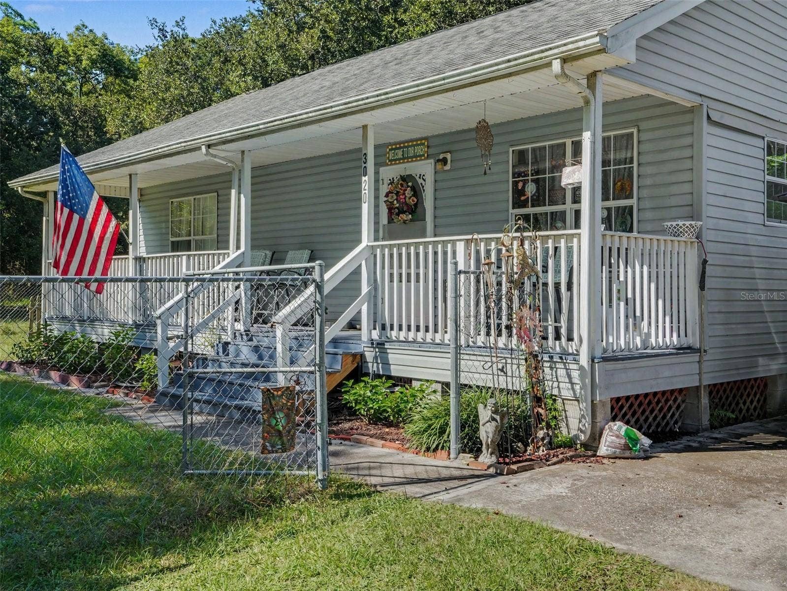 3020 STRAWBERRY LANE, Lakeland, FL 33801 3020 STRAWBERRY LANE, Lakeland, FL 33801