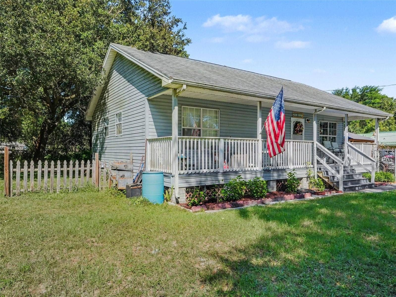 3020 STRAWBERRY LANE, Lakeland, FL 33801 3020 STRAWBERRY LANE, Lakeland, FL 33801