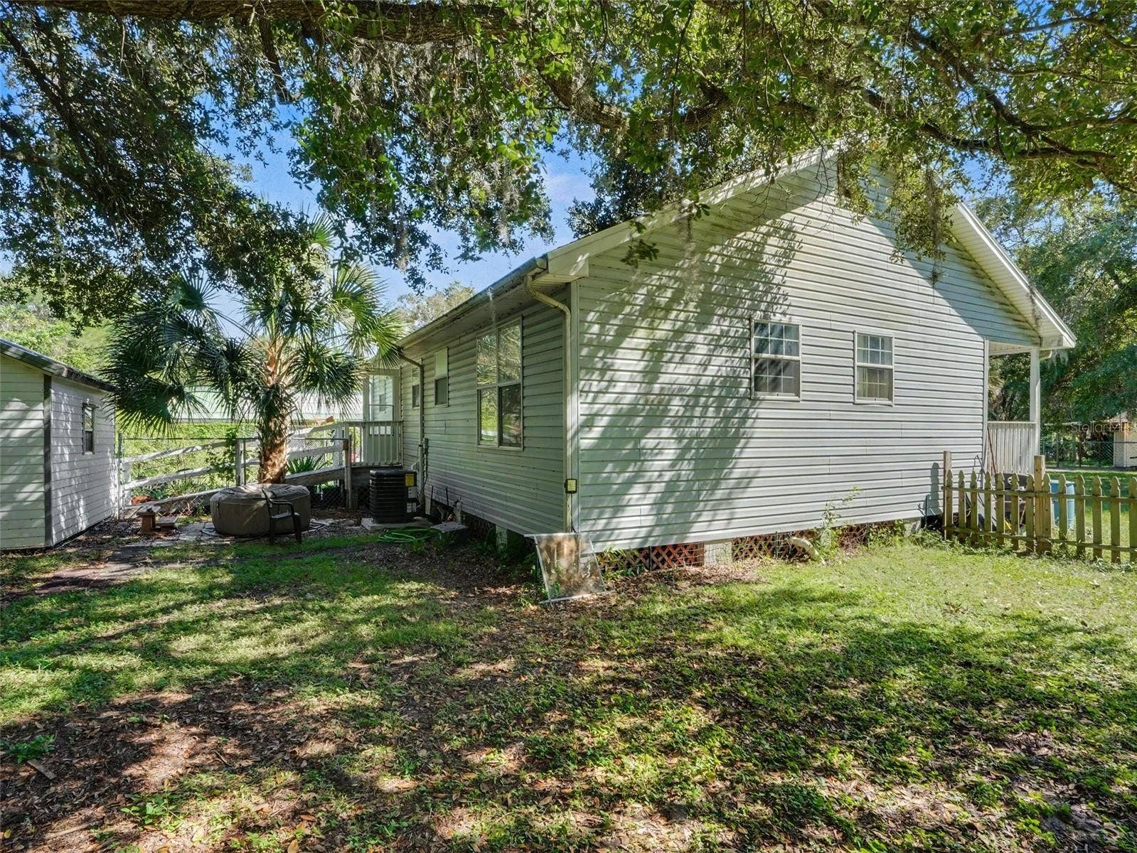 3020 STRAWBERRY LANE, Lakeland, FL 33801 3020 STRAWBERRY LANE, Lakeland, FL 33801