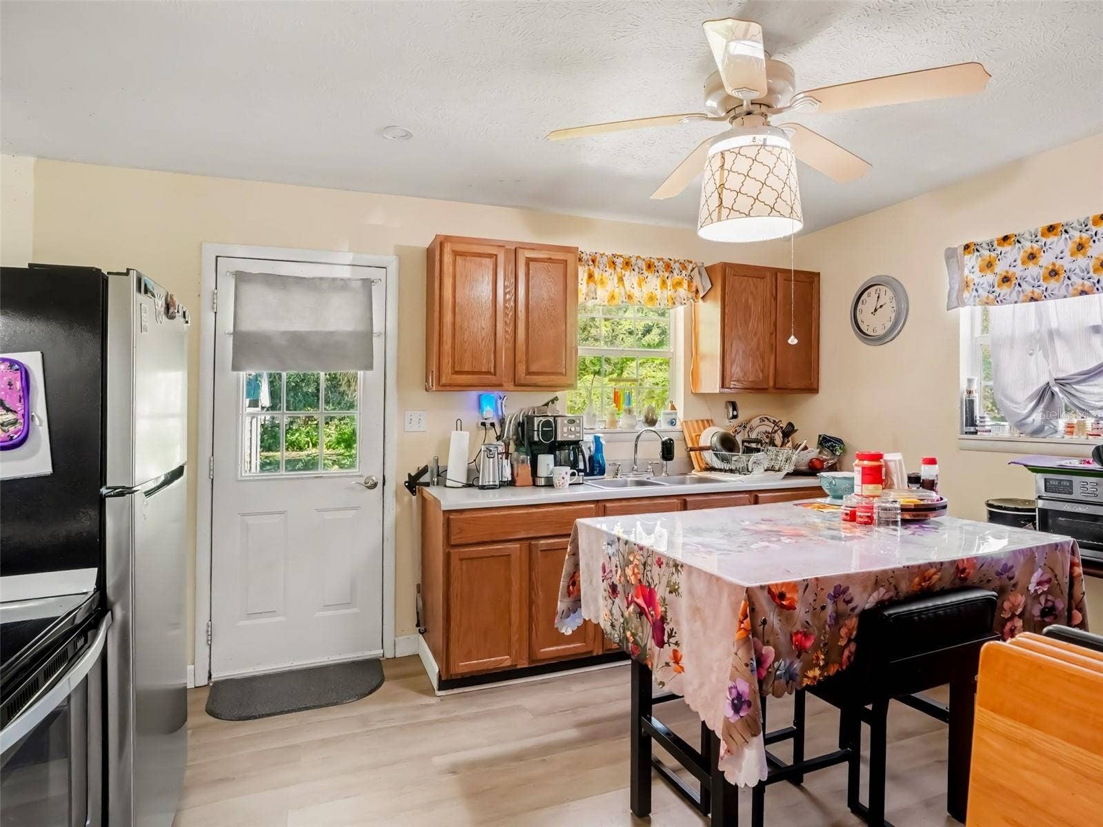 3020 STRAWBERRY LANE, Lakeland, FL 33801 3020 STRAWBERRY LANE, Lakeland, FL 33801