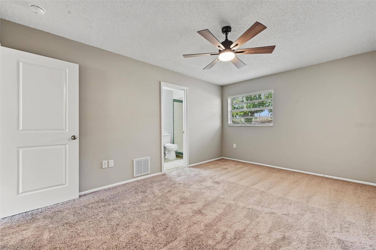 230 MAPLE AVENUE, Palm Harbor, FL 34684
