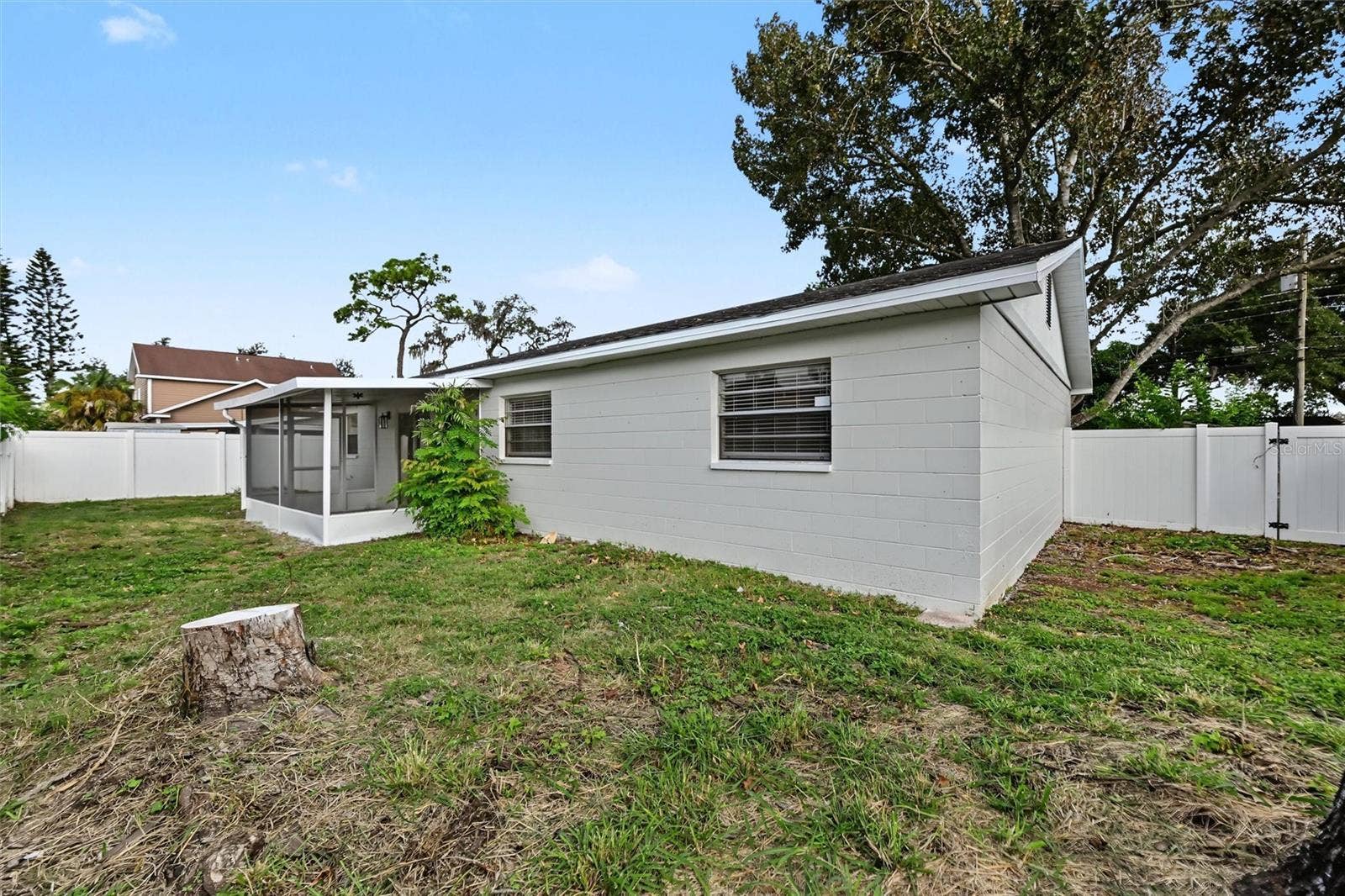 230 MAPLE AVENUE, Palm Harbor, FL 34684