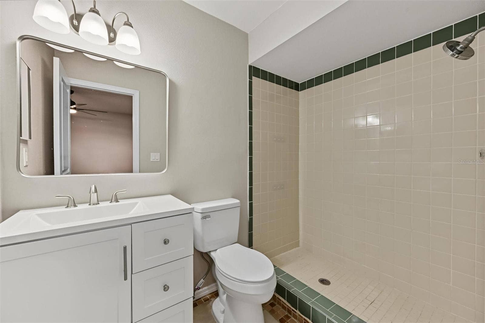 230 MAPLE AVENUE, Palm Harbor, FL 34684