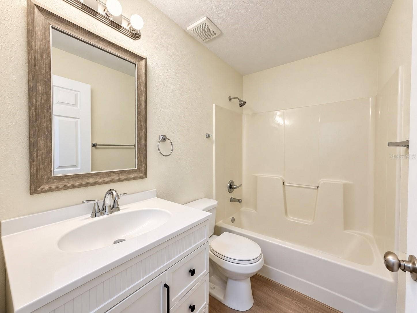210 E CLINTON STREET, Tampa, FL 33604 hallway bathroom