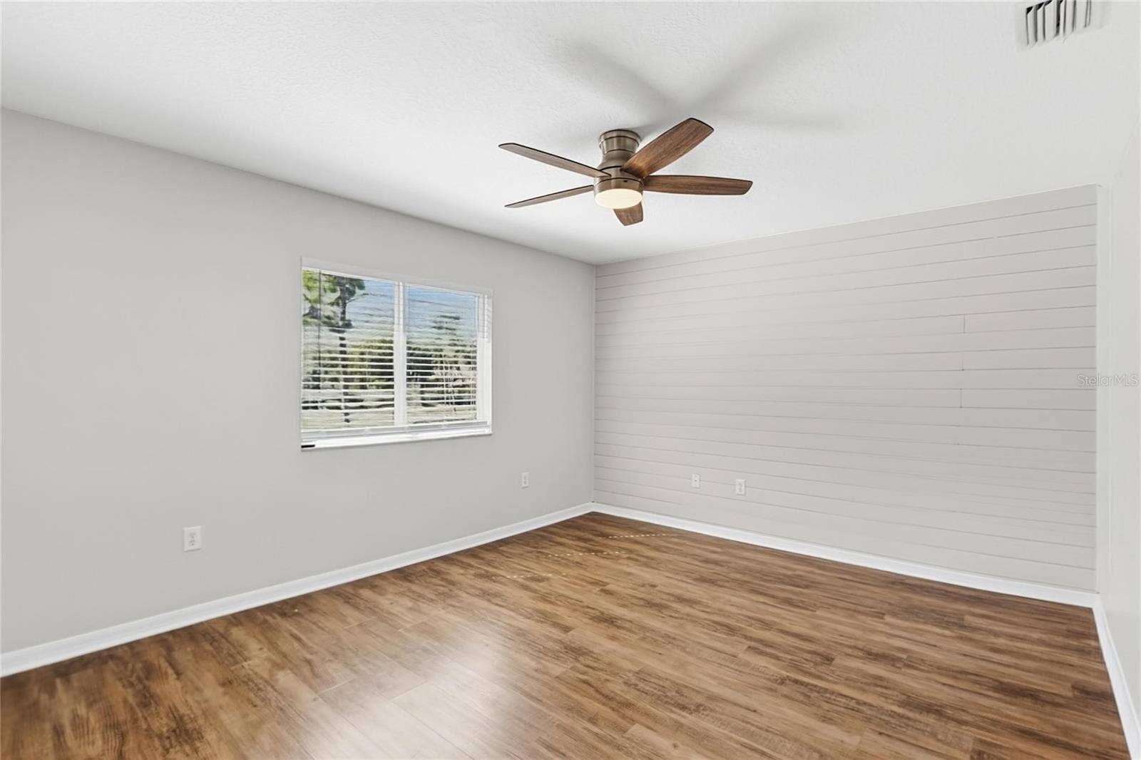 10805 SUMMERTON DRIVE, Riverview, FL 33579 10805 SUMMERTON DRIVE, Riverview, FL 33579