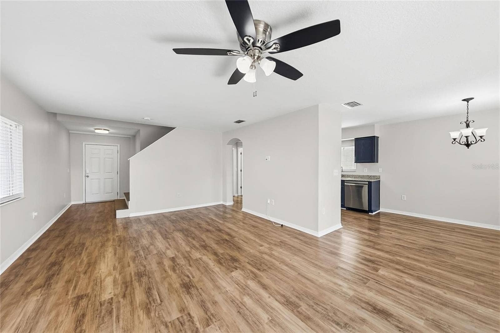 10805 SUMMERTON DRIVE, Riverview, FL 33579 10805 SUMMERTON DRIVE, Riverview, FL 33579
