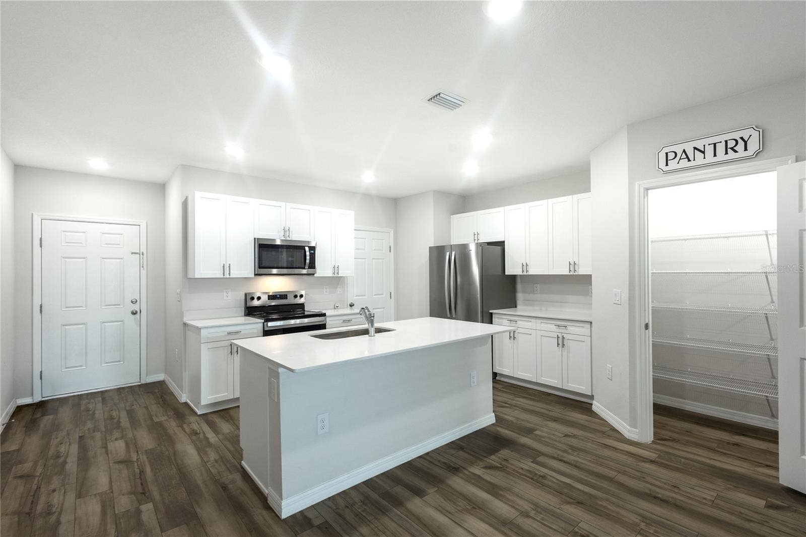 3836 KING HILL DRIVE, Haines City, FL 33844 3836 KING HILL DRIVE, Haines City, FL 33844