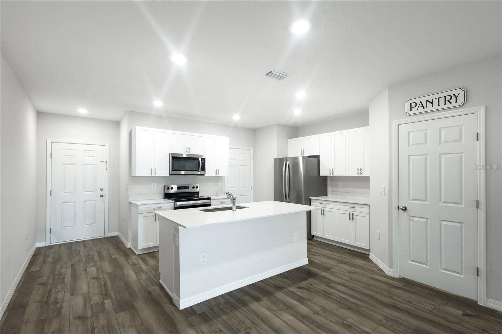 3836 KING HILL DRIVE, Haines City, FL 33844 3836 KING HILL DRIVE, Haines City, FL 33844