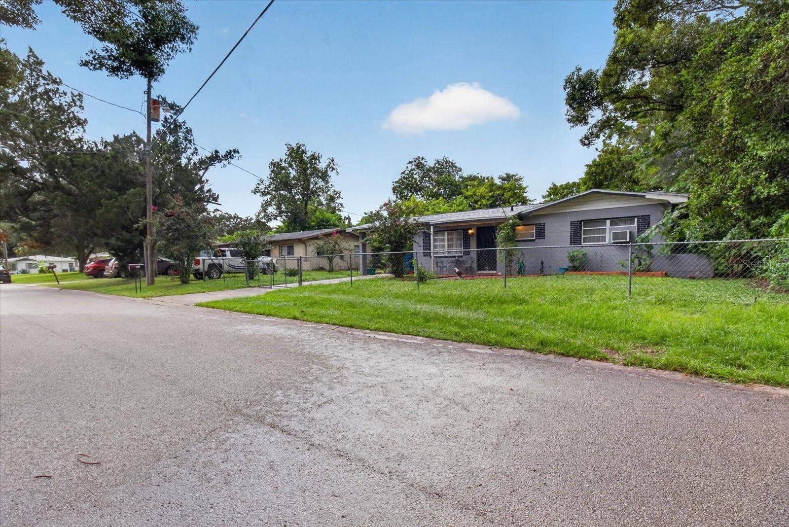 21385 LEHOUIER DRIVE, Brooksville, FL 34601 21385 LEHOUIER DRIVE, Brooksville, FL 34601