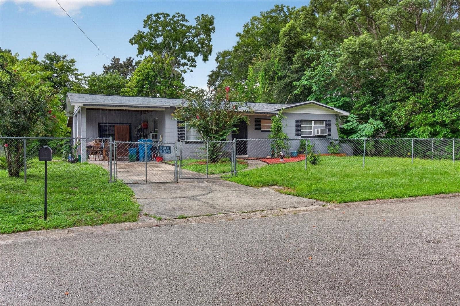 21385 LEHOUIER DRIVE, Brooksville, FL 34601 21385 LEHOUIER DRIVE, Brooksville, FL 34601