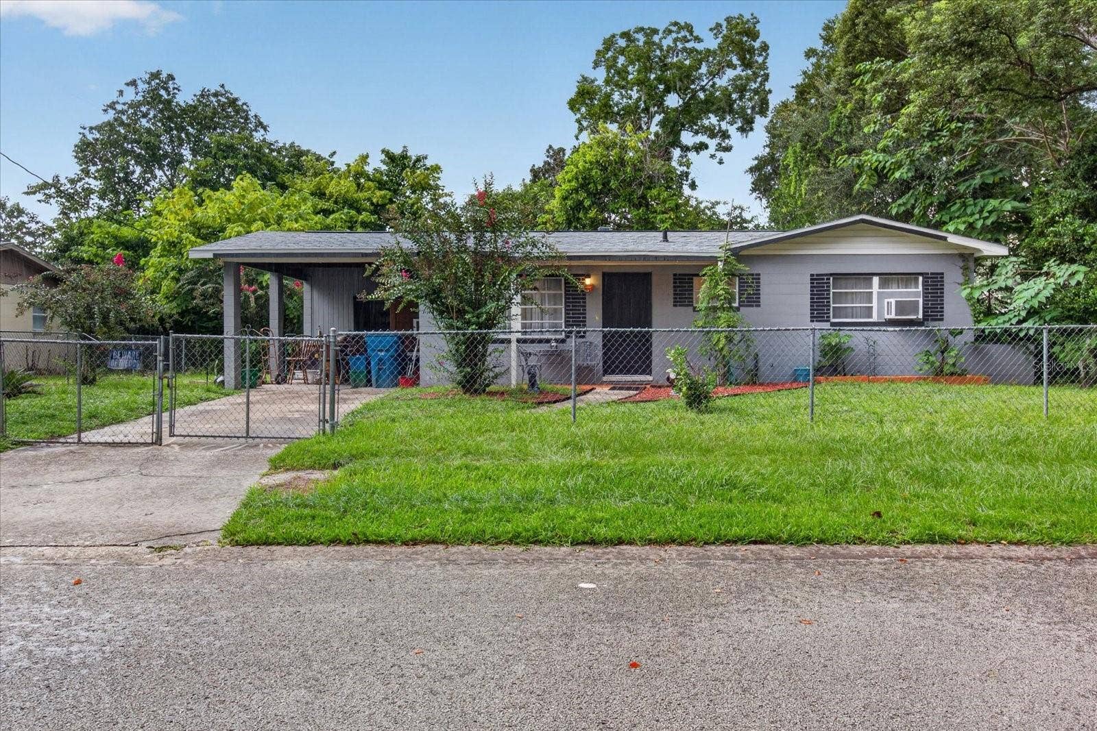 21385 LEHOUIER DRIVE, Brooksville, FL 34601 21385 LEHOUIER DRIVE, Brooksville, FL 34601